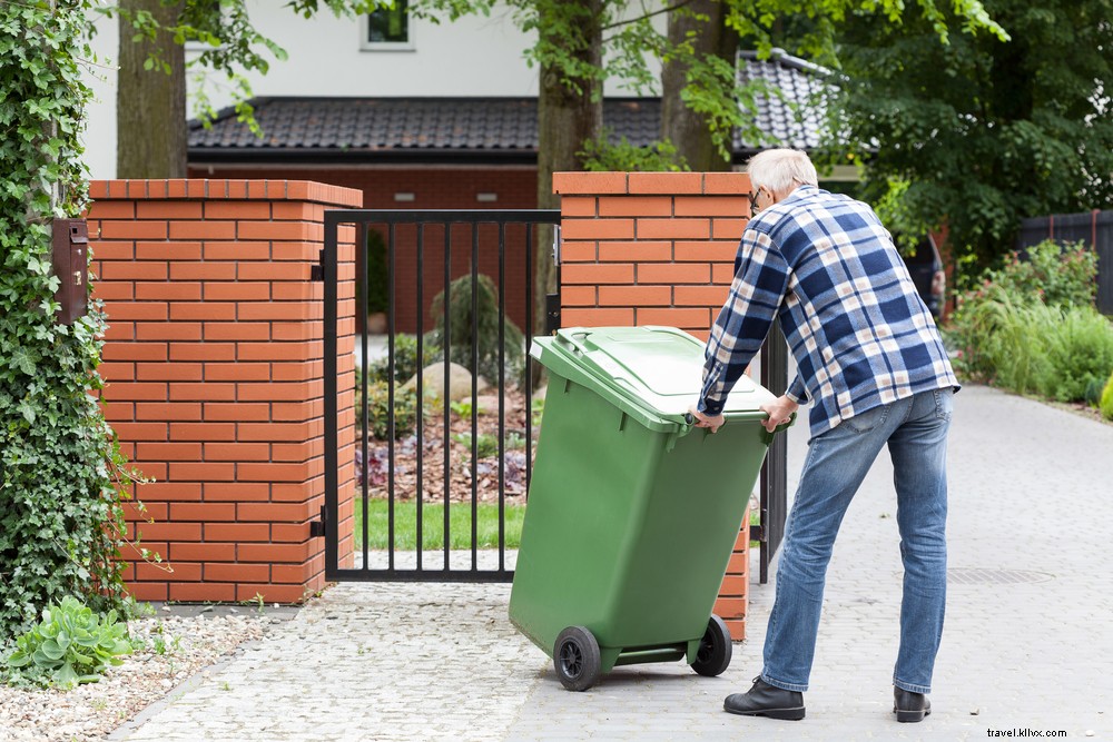 Suggerimenti per mantenere la tua casa al sicuro mentre sei lontano 